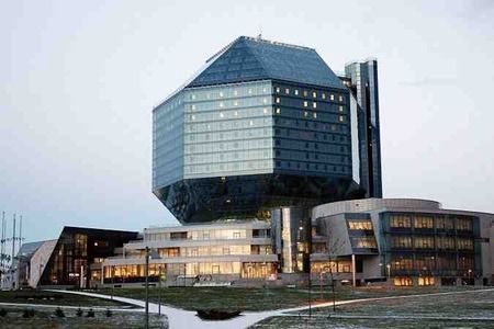 کتابخانه ملی بلاروس؛ ترکیب معماری آینده‌نگر و دانش